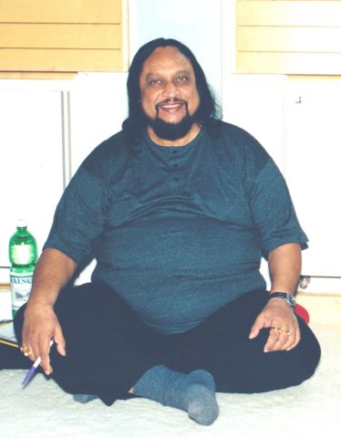 Dhiranandaji bei der Yogalehrer-ausbildung 2001 in Speicher